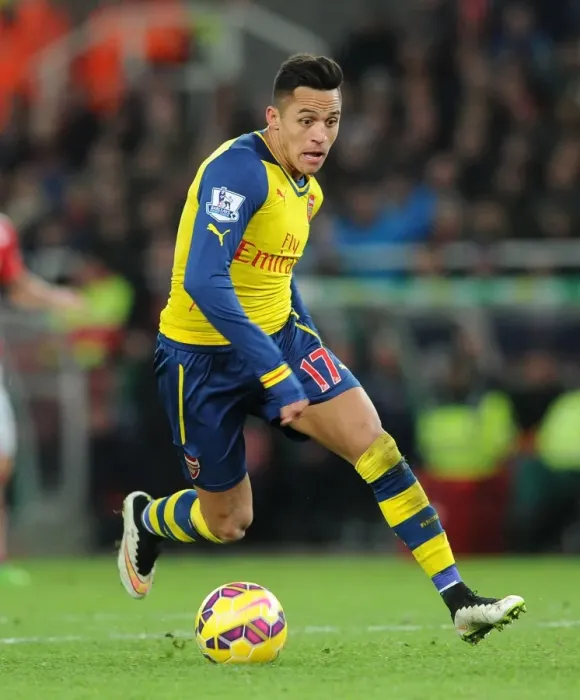 Framed Print : Alexis Sanchez in Action: Stoke City vs Arsenal, Premier League 2014-15 Framed Print : Alexis Sanchez in Action: Stoke City vs Arsenal, Premier League 2014-15