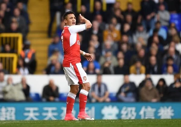 Alexis Sanchez: In Action Against Tottenham in Premier League 2016-17