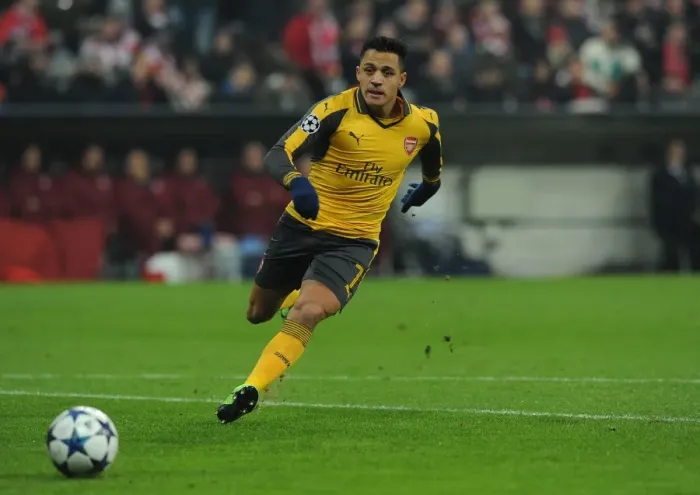 Framed Print : Alexis Sanchez (Arsenal). Bayern Munich 5: 1 Arsenal. UEFA Champions League. Round of 16 Framed Print : Alexis Sanchez (Arsenal). Bayern Munich 5: 1 Arsenal. UEFA Champions League. Round of 16