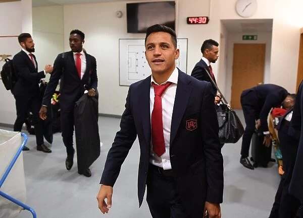 Alexis Sanchez: Arsenal Changing Room Before Arsenal vs AFC Bournemouth, Premier League 2017-18