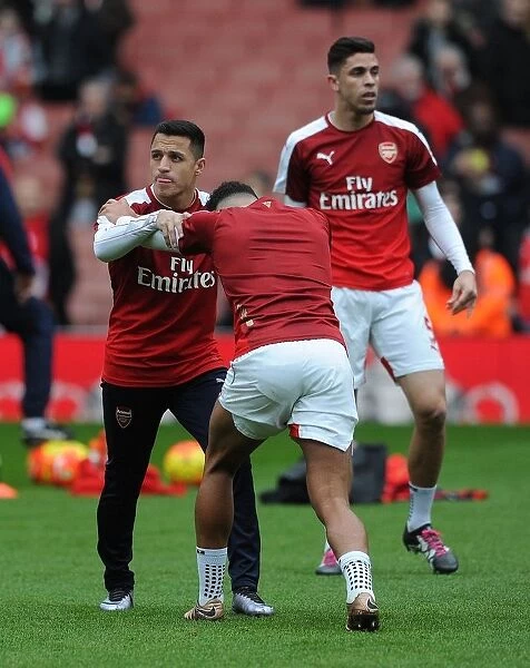 Alexis Sanchez: Arsenal Star's Intense Warm-Up Ahead of Arsenal vs. Chelsea Showdown (2016)