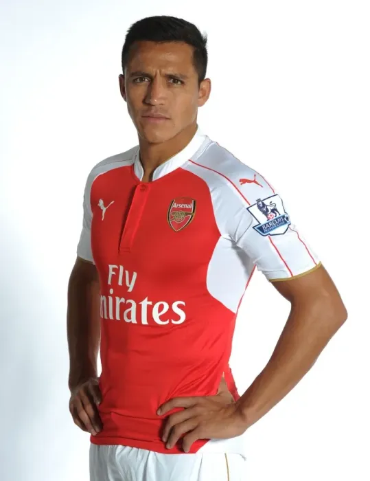 Framed Print : Alexis Sanchez at Arsenal Training Ground, 2015 Framed Print : Alexis Sanchez at Arsenal Training Ground, 2015