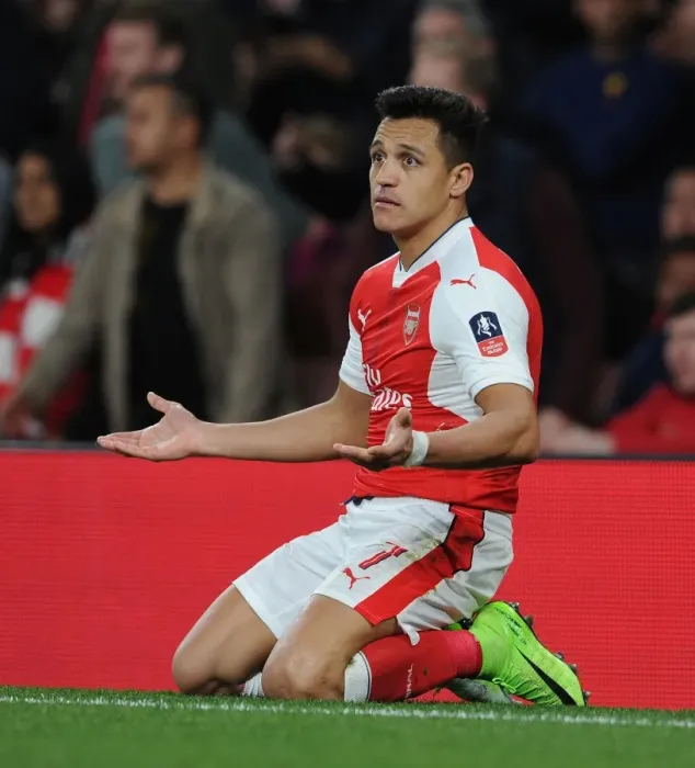 Framed Print : Alexis Sanchez: Arsenal's Brilliant Forward in FA Cup Quarter-Final Glory vs. Lincoln City