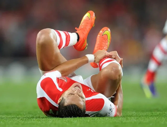 Framed Print : Alexis Sanchez: Arsenal's Dynamic Force in 2014 UEFA Champions League Qualifier against Besiktas