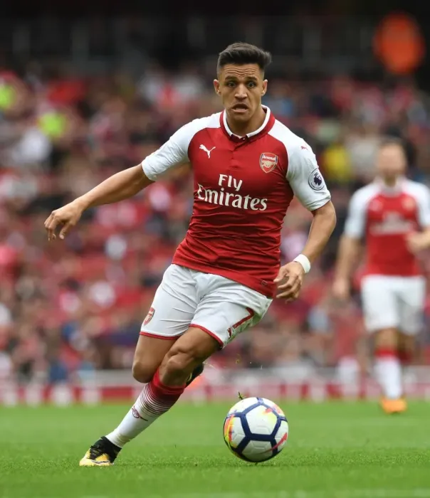 Framed Print : Alexis Sanchez: Arsenal's Dynamic Forward in Action against Brighton & Hove Albion, Premier League 2017-18