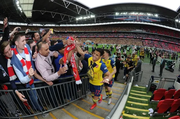 Framed Print : Alexis Sanchez: Arsenal's FA Cup Victory Celebration, 2015