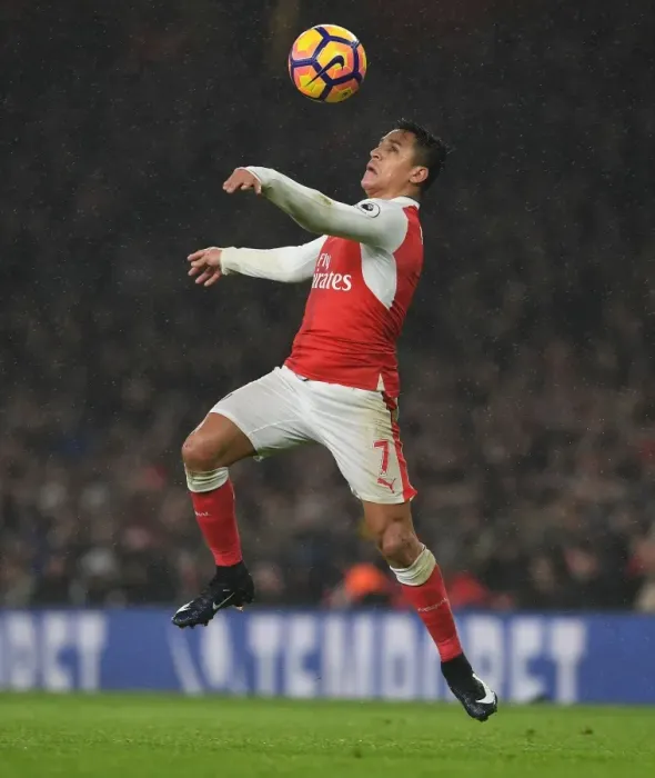 Framed Print : Alexis Sanchez: Arsenal's Premier League Star in Action Against Watford (2016-17)