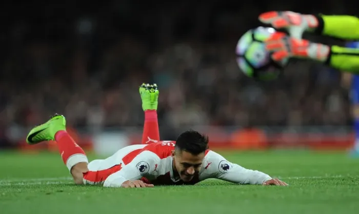Framed Print : Alexis Sanchez: Arsenal's Star Forward in Action against Leicester City, Premier League 2016-17 Framed Print : Alexis Sanchez: Arsenal's Star Forward in Action against Leicester City, Premier League 2016-17