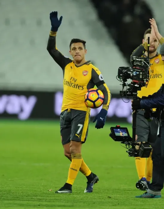 Framed Print : Alexis Sanchez Bids Farewell: West Ham United vs. Arsenal, Premier League 2016-17
