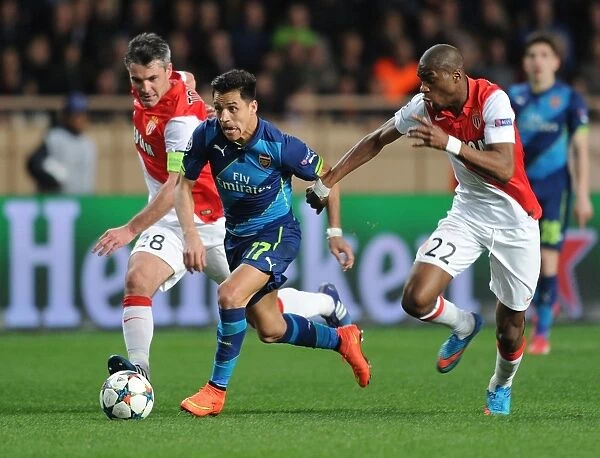 Alexis Sanchez Breaks Past Monaco's Defense in Arsenal's UEFA Champions League Clash