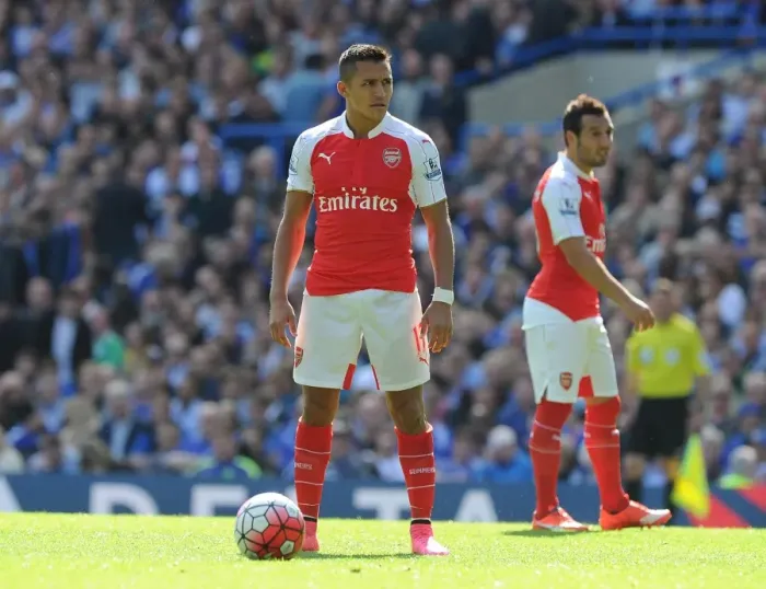 Framed Print : Alexis Sanchez: Clash of the Blues - Chelsea vs Arsenal (2015-16)