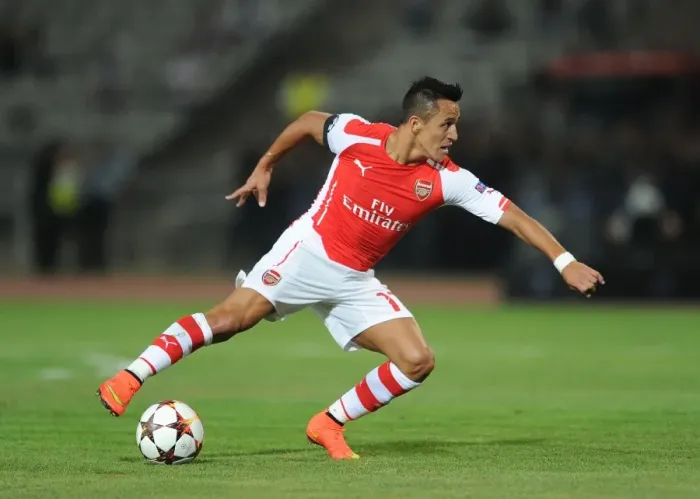 Framed Print : Alexis Sanchez Leads Arsenal Charge in UEFA Champions League Battle against Besiktas, Istanbul 2014