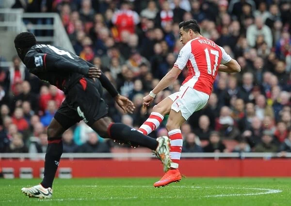 Alexis Sanchez scores Arsenals 3rd goal. Arsenal 4: 1 Liverpool. Barclays Premier League