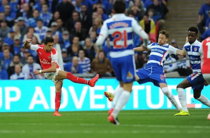 Framed Print : Alexis Sanchez Scores in Arsenal's FA Cup Semi-Final Victory over Reading (April 18, 2015)