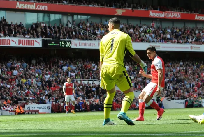 Framed Print : Alexis Sanchez Scores Arsenal's Second Goal Against Everton (2016-17)