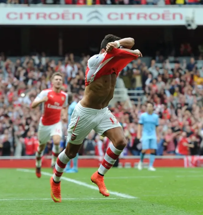 Framed Print : Alexis Sanchez Scores Arsenal's Second Goal Against Manchester City (2014-15) Framed Print : Alexis Sanchez Scores Arsenal's Second Goal Against Manchester City (2014-15)