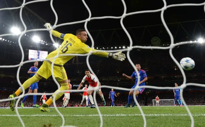 Framed Print : Alexis Sanchez Scores Arsenal's Second Goal Against Olympiacos in the 2015 Champions League