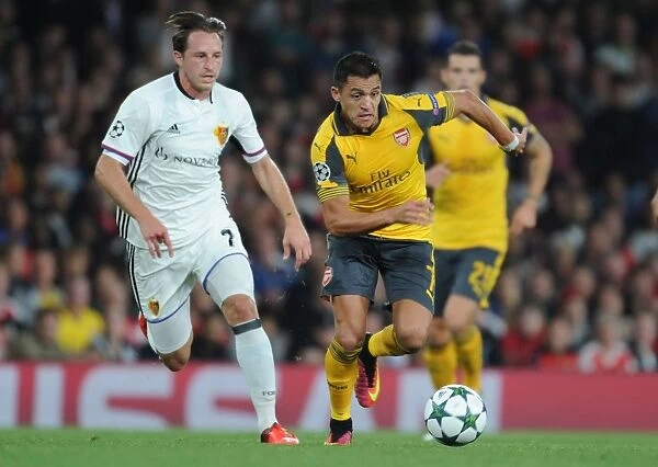 Alexis Sanchez Scores Dramatic Goal Past Basel's Luca Zuffi in Arsenal's 2016-17 Champions League Clash