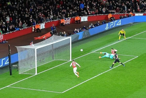 Alexis Sanchez Scores Third Goal: Arsenal's Victory Over Dinamo Zagreb in the UEFA Champions League, 2015
