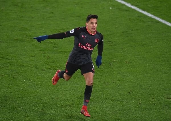 Alexis Sanchez Scores Third Goal: Crystal Palace vs. Arsenal, Premier League 2017-18