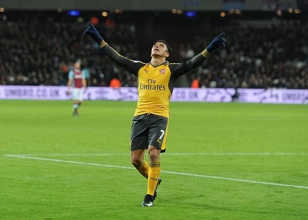 Alexis Sanchez Scores the Third Goal: West Ham United vs. Arsenal, Premier League 2016-17