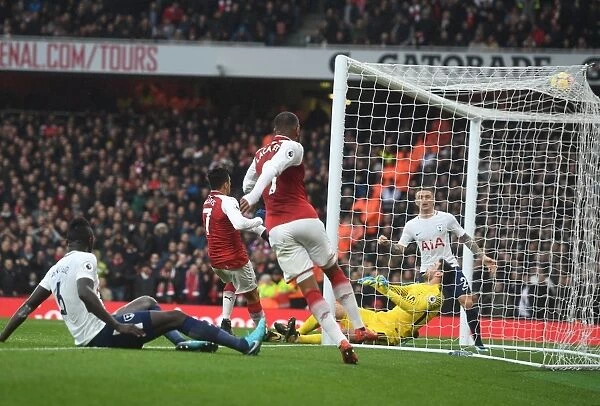 Alexis Sanchez Scores Past Hugo Lloris: Arsenal vs. Tottenham, Premier League 2017