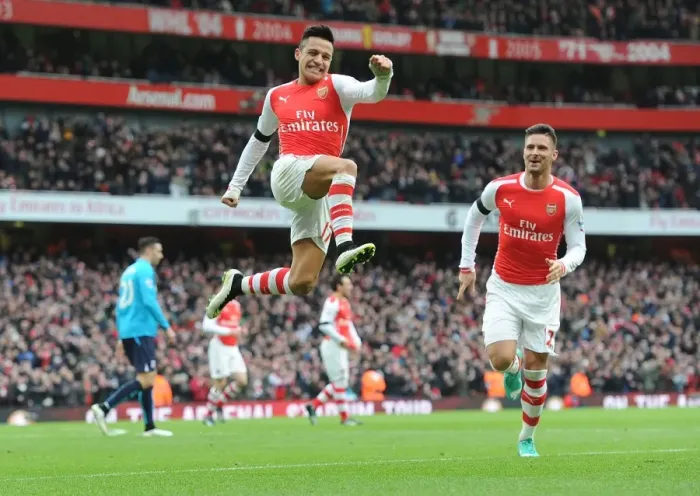 Framed Print : Alexis Sanchez Scores Second Goal: Arsenal vs Stoke City, Premier League 2014-15 Framed Print : Alexis Sanchez Scores Second Goal: Arsenal vs Stoke City, Premier League 2014-15
