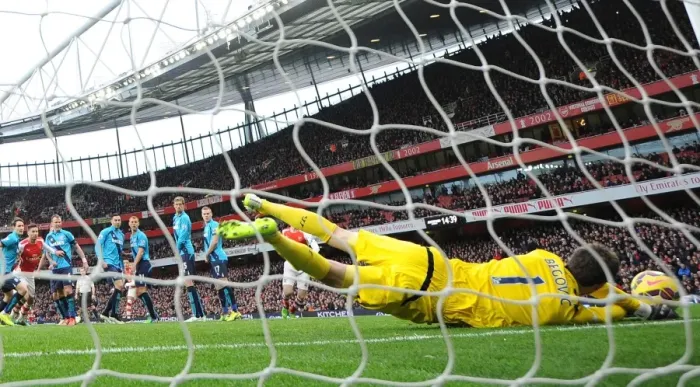 Framed Print : Alexis Sanchez Scores His Second Goal Against Asmir Begovic in Arsenal's Victory Over Stoke City (2015) Framed Print : Alexis Sanchez Scores His Second Goal Against Asmir Begovic in Arsenal's Victory Over Stoke City (2015)