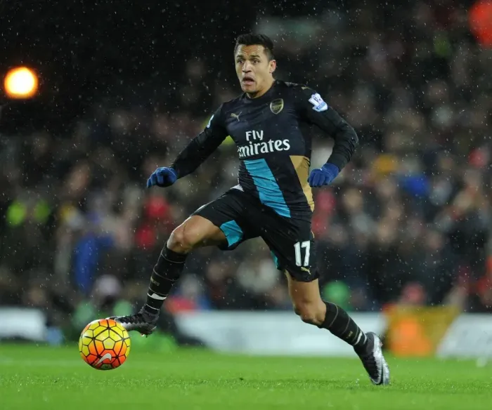 Framed Print : Alexis Sanchez: Star Performance Against Norwich City, Premier League 2015-16 Framed Print : Alexis Sanchez: Star Performance Against Norwich City, Premier League 2015-16