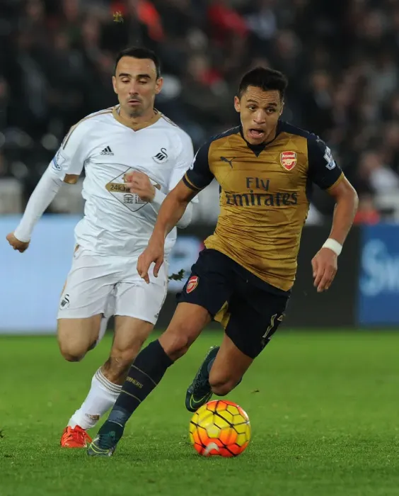 Framed Print : Alexis Sanchez Surges Past Leon Britton: Swansea City vs Arsenal, 2015-16 Premier League Framed Print : Alexis Sanchez Surges Past Leon Britton: Swansea City vs Arsenal, 2015-16 Premier League