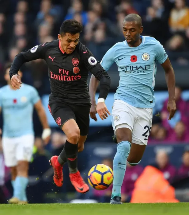 Framed Print : Alexis Sanchez vs Fernandinho: Battle at the Etihad, Premier League 2017-18 Framed Print : Alexis Sanchez vs Fernandinho: Battle at the Etihad, Premier League 2017-18