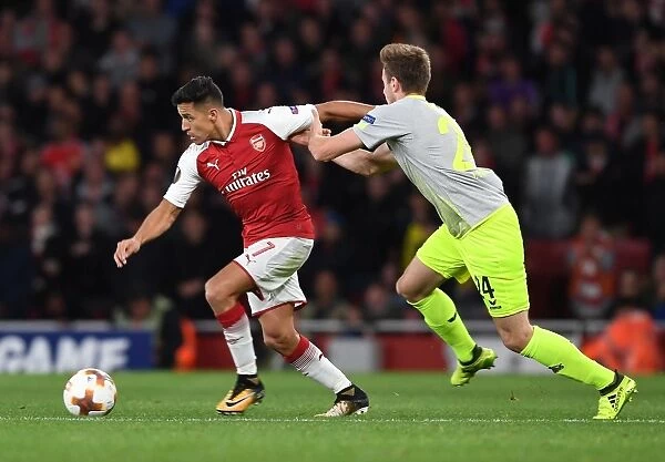 Alexis Sanchez vs. Jonas Zoller: Battle at Emirates Stadium - Arsenal FC vs. 1. FC Koeln, UEFA Europa League