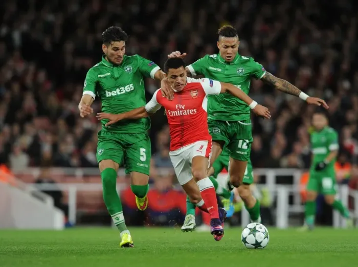 Framed Print : Alexis Sanchez vs Ludogorets: A Champions League Battle at Arsenal's Emirates Stadium
