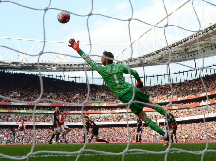 Framed Print : Alexis Sanchez's Double Stunner: Arsenal Triumphs Over Manchester United