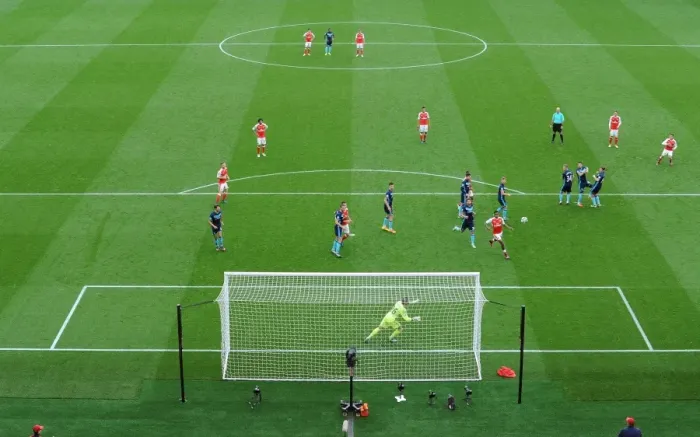 Framed Print : Alexis Sanchez's Dramatic Free Kick Misses Target: Arsenal vs Middlesbrough, Premier League 2016-17 Framed Print : Alexis Sanchez's Dramatic Free Kick Misses Target: Arsenal vs Middlesbrough, Premier League 2016-17