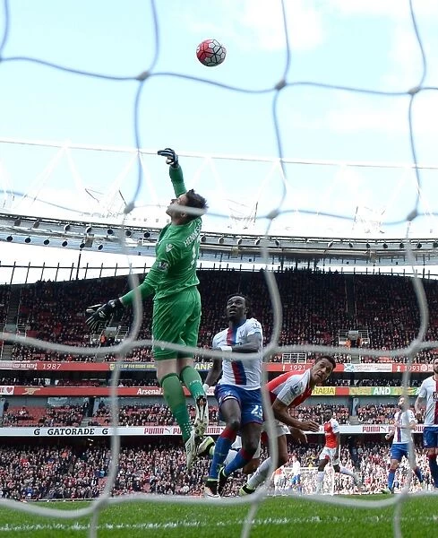 Alexis Sanchez's Dramatic Header: Arsenal's Comeback Win Against Crystal Palace (Hennessey, Souare)