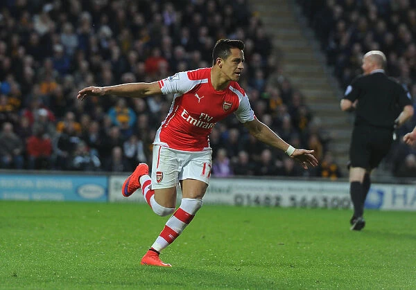 Alexis Sanchez's First Arsenal Goal: Hull City 1-1 Arsenal, Premier League 2014 / 15