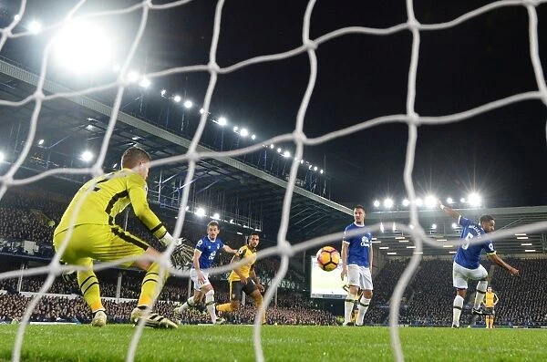 Alexis Sanchez's Free-Kick Masterclass: Arsenal's Dramatic Victory Over Everton, Premier League 2016-17