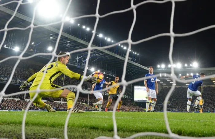 Framed Print : Alexis Sanchez's Free-Kick Stunner: Everton vs. Arsenal, Premier League 2016-17 Framed Print : Alexis Sanchez's Free-Kick Stunner: Everton vs. Arsenal, Premier League 2016-17