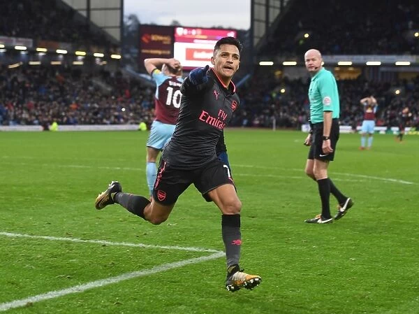 Alexis Sanchez's Goal Celebration: Burnley vs. Arsenal, Premier League 2017-18