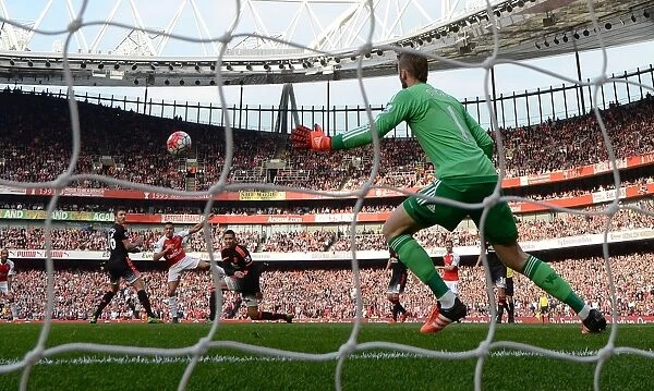 Alexis Sanchez's Stunning Double: Arsenal Triumphs Over Manchester United