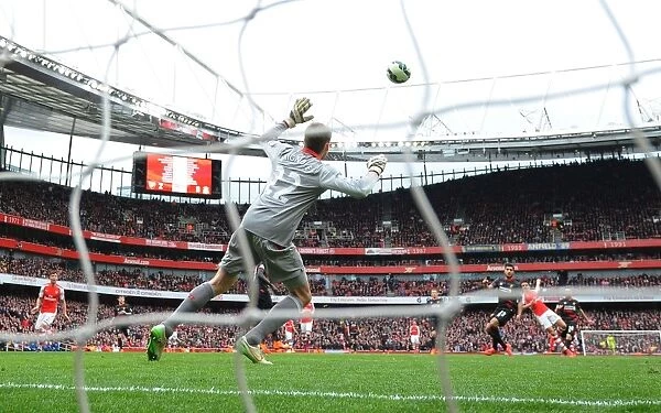 Alexis Sanchez's Thrilling Goal: Arsenal Triumphs Over Liverpool in the Premier League 2014-15