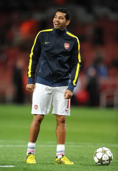 Framed Print : Andre Santos (Arsenal). Arsenal 3: 1 Olympiacos. UEFA Champions League. Group B Framed Print : Andre Santos (Arsenal). Arsenal 3: 1 Olympiacos. UEFA Champions League. Group B
