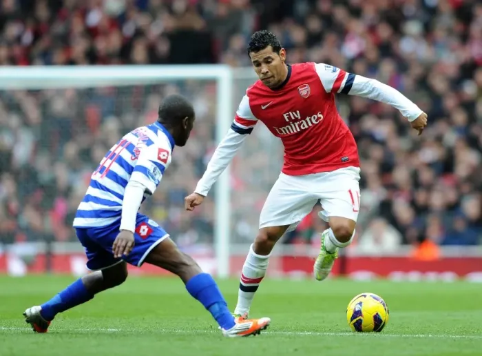 Framed Print : Andre Santos (Arsenal) Shaun Wright-Phillips (QPR). Arsenal 1: 0 Queens Park Rangers