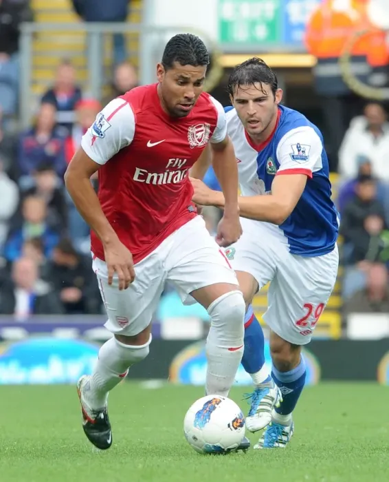 Framed Print : Andre Santos (Arsenal) Simon Vukcevic (Blackburn). Blackburn Rovers 4: 3 Arsenal