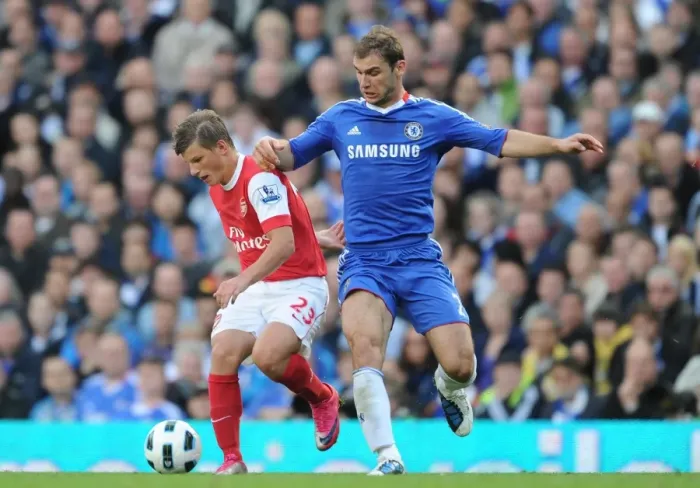 Framed Print : Andrey Arsahvin (Arsenal) Branislav Ivanovic (Chelsea). Chelsea 2: 0 Arsenal Framed Print : Andrey Arsahvin (Arsenal) Branislav Ivanovic (Chelsea). Chelsea 2: 0 Arsenal