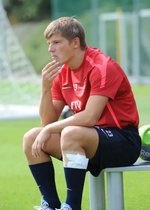 Framed Print : Andrey Arshavin (Arsenal). Arsenal Training Ground, London Colney, Hertfordshire
