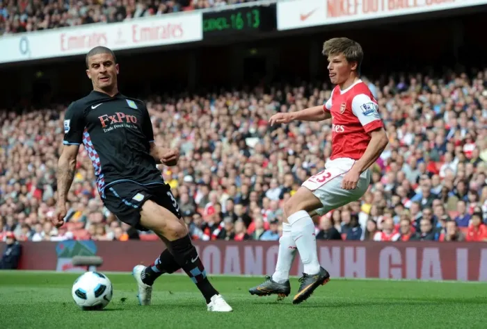 Framed Print : Andrey Arshavin (Arsenal) Kyle Walker (Villa). Arsenal 1: 2 Aston Villa Framed Print : Andrey Arshavin (Arsenal) Kyle Walker (Villa). Arsenal 1: 2 Aston Villa