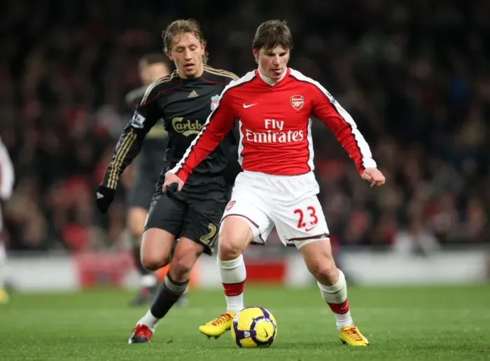 Framed Print : Andrey Arshavin (Arsenal) Lucas Leiva (Liverpool). Arsenal 1: 0 Liverpool Framed Print : Andrey Arshavin (Arsenal) Lucas Leiva (Liverpool). Arsenal 1: 0 Liverpool