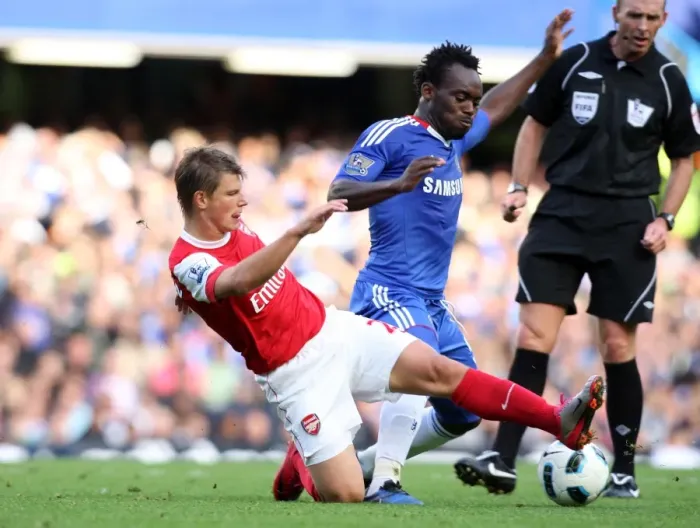 Framed Print : Andrey Arshavin (Arsenal) Michael Essien (Chelsea). Chelsea 2: 0 Arsenal Framed Print : Andrey Arshavin (Arsenal) Michael Essien (Chelsea). Chelsea 2: 0 Arsenal